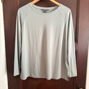 FREEFLY | Lightweight Sage Green Bamboo Long Sleeve Shirt | small